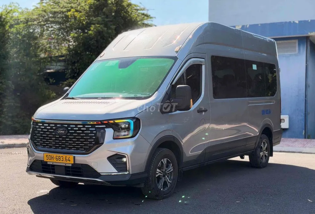 Ford Transit 2024 photo 2