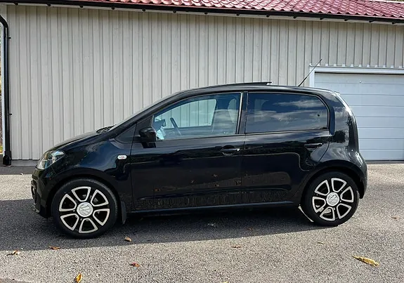 Volkswagen Up 2013 photo 2