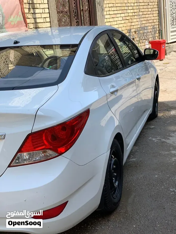 Hyundai Accent 2015 photo 2