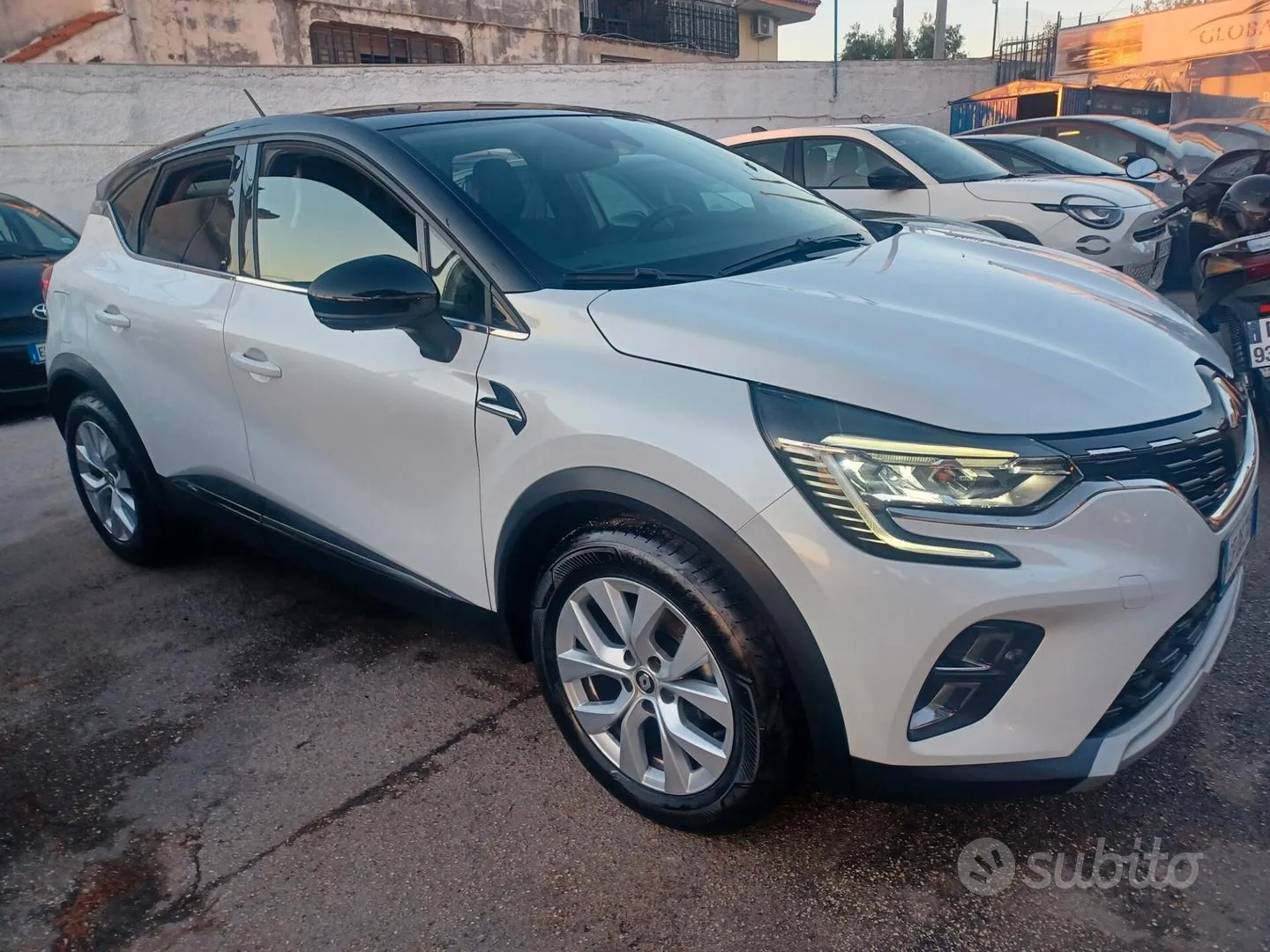 Renault Captur 2021 photo 2