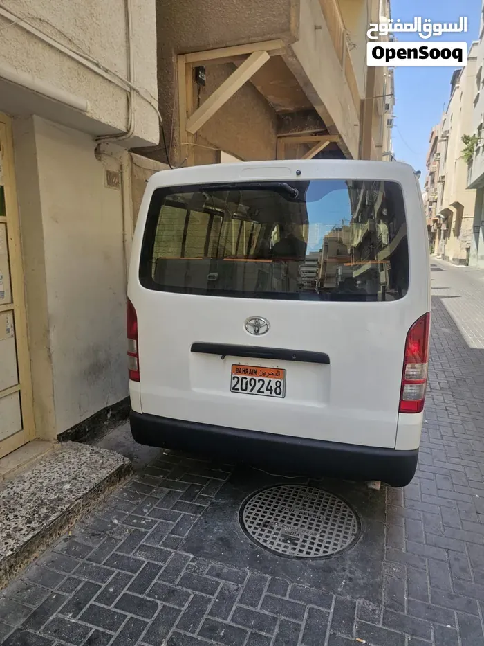 Toyota Hiace 2009 photo 4