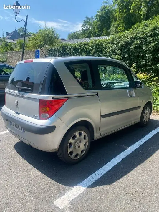 Peugeot 1007 2007 photo 2