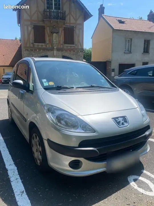 Peugeot 1007