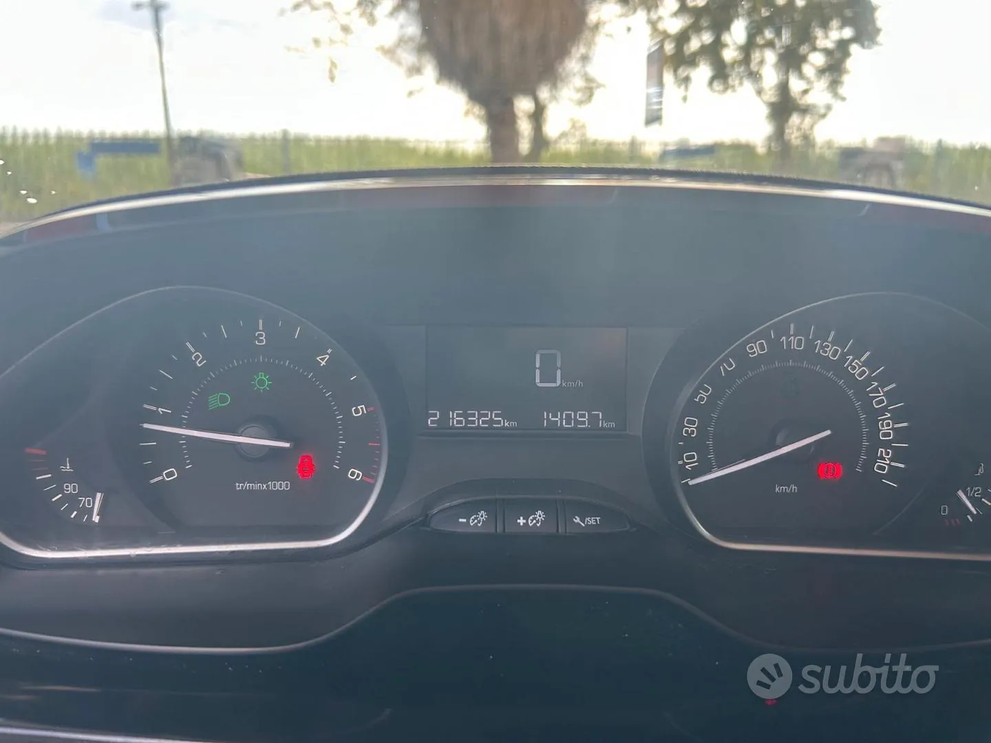 Peugeot 208 2016 photo 5