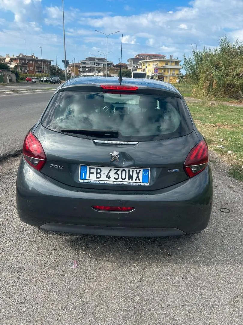 Peugeot 208 2016 photo 4