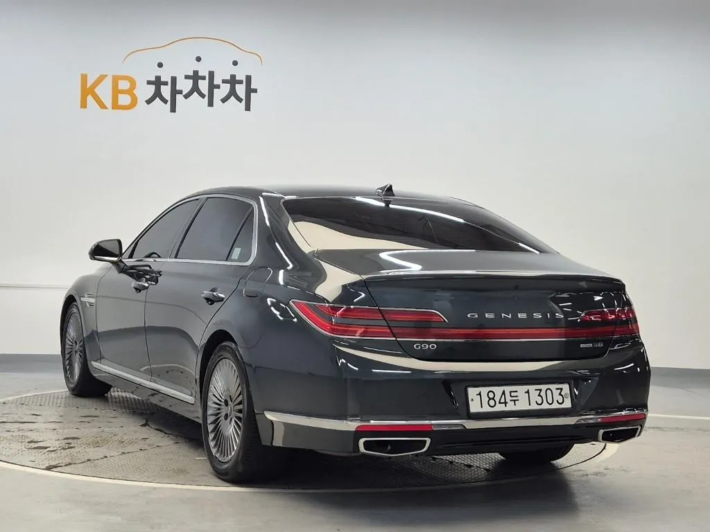 Genesis G90 2019 photo 2