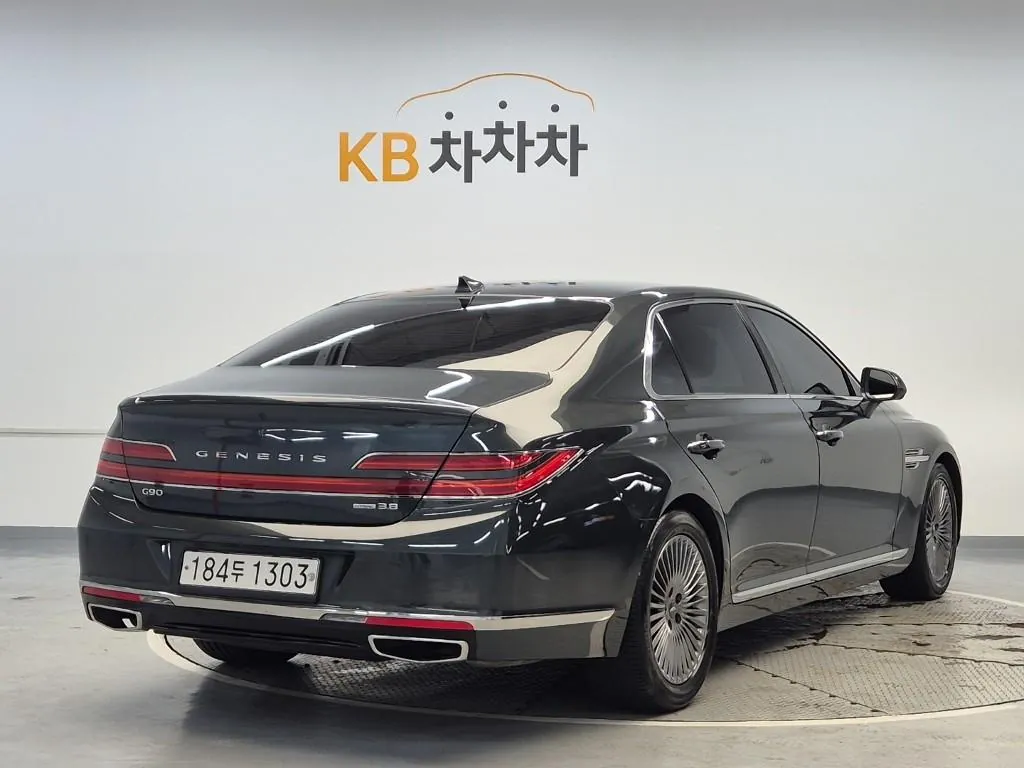 Genesis G90 2019 photo 3
