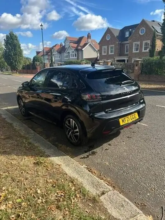 Peugeot 208 2021 photo 5