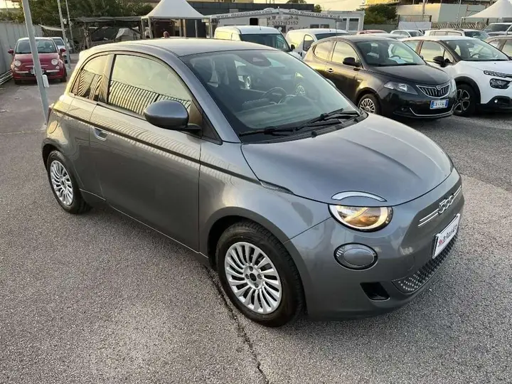 Fiat 500E 2023 photo 2
