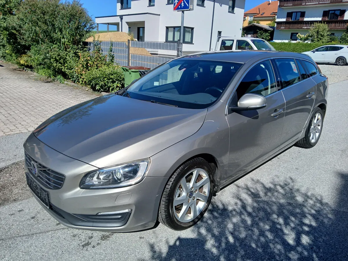 Volvo V60 2014 photo 2
