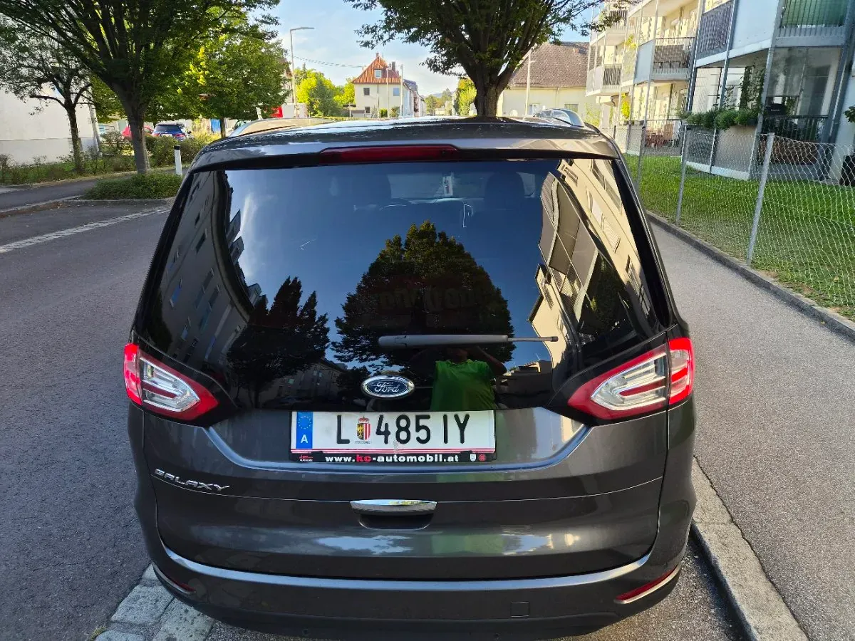 Ford Galaxy 2016 photo 3