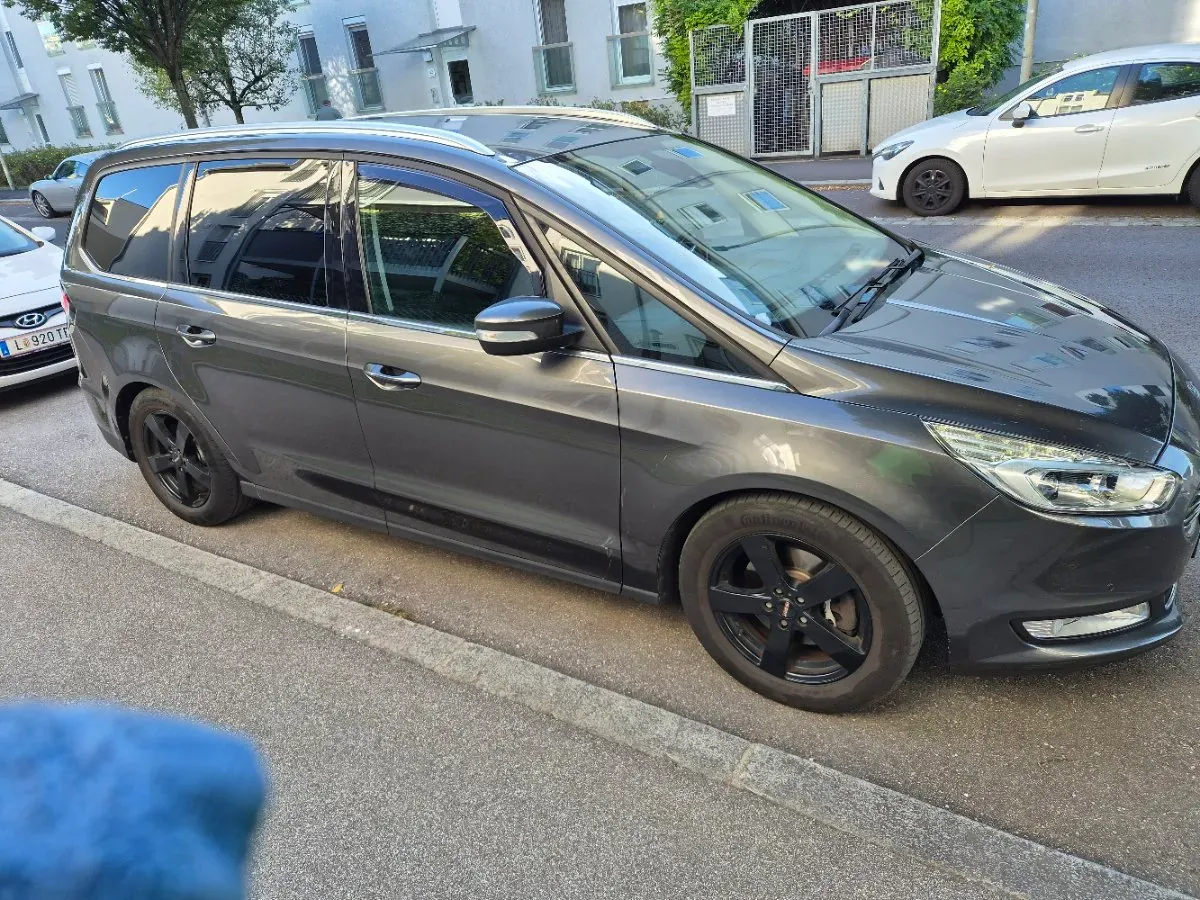Ford Galaxy 2016 photo 2