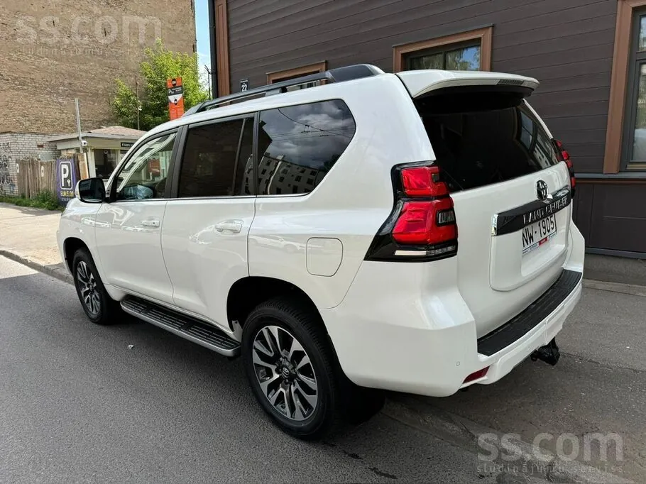Toyota Land Cruiser 2024 photo 4