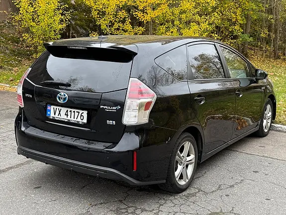 Toyota Prius 2015 photo 4