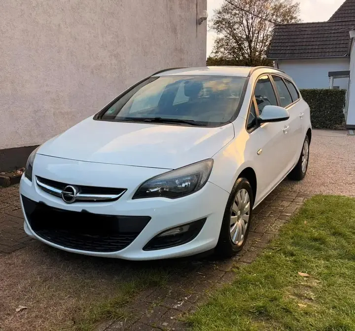 Opel Astra J