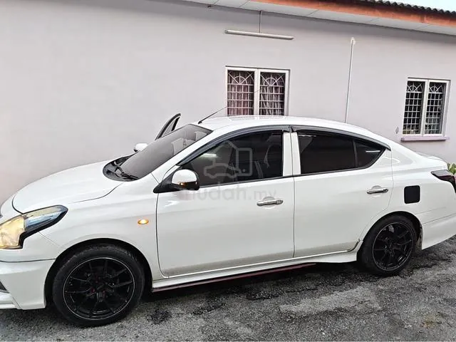 Nissan Almera