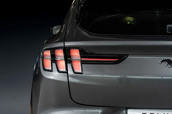 Ford Mustang Mach-E 2023 photo 4