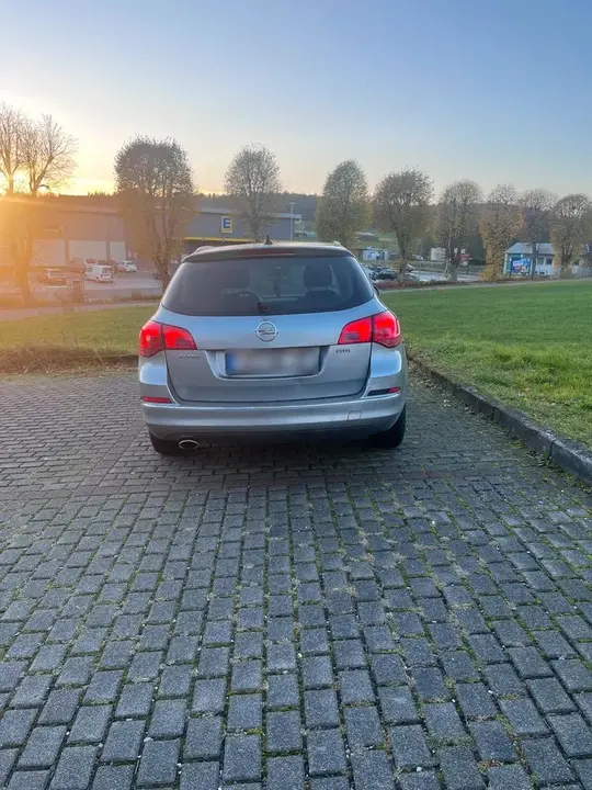 Opel Astra J