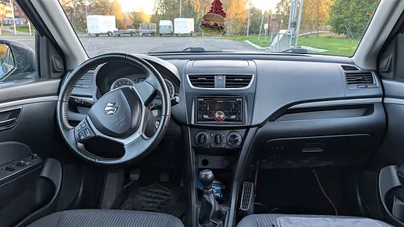Suzuki Swift 2012 photo 5