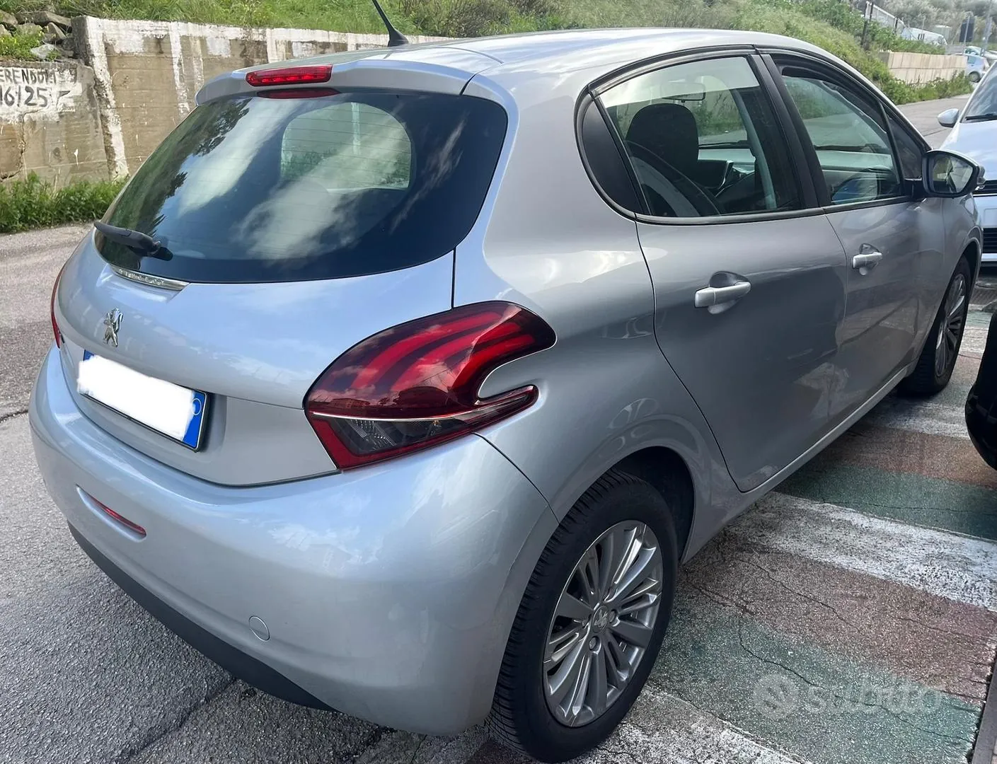 Peugeot 208 2018 photo 2