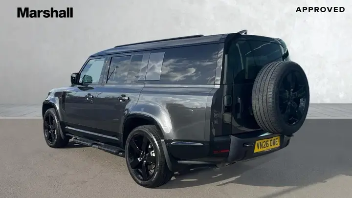 Land Rover Defender 130 2026 photo 2