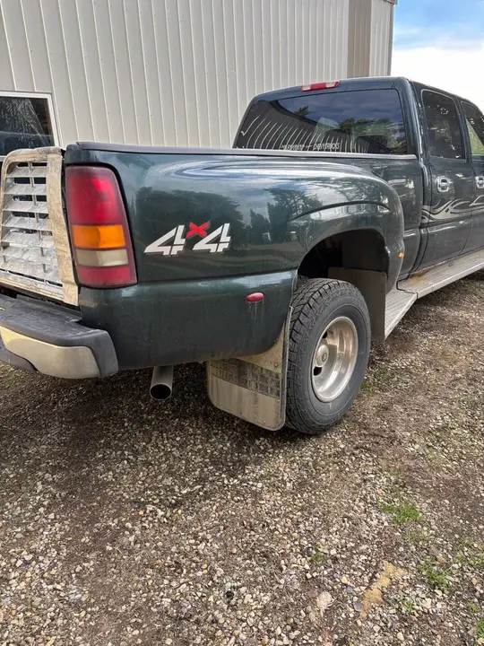 Chevrolet 3500 2003 photo 4