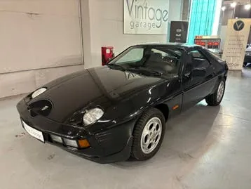 Porsche 928