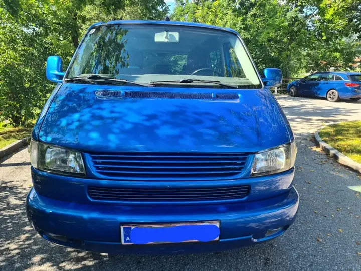 Volkswagen Multivan 2000 photo 3