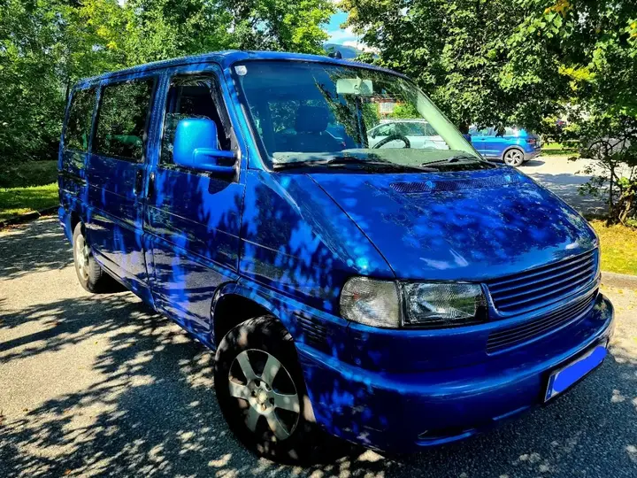 Volkswagen Multivan 2000 photo 2