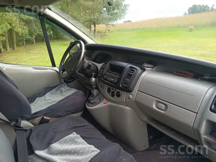 Opel Vivaro 2007 photo 2