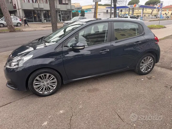 Peugeot 208 2016 photo 4