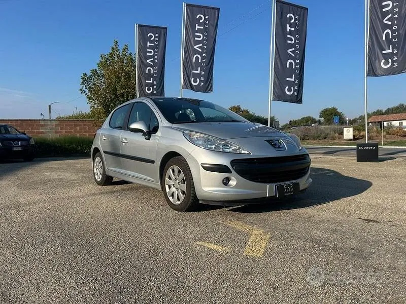 Peugeot 207 2008 photo 5