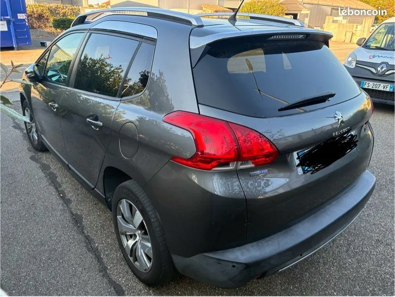 Peugeot 2008 2016 photo 2