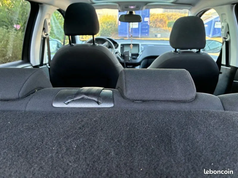 Peugeot 2008 2016 photo 3