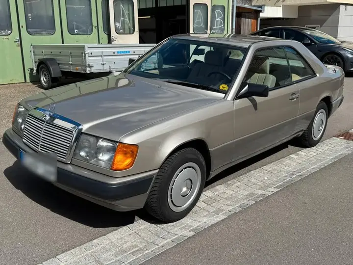 Mercedes-Benz 230Ce