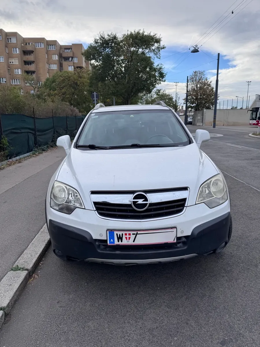Opel Antara 2010 photo 2