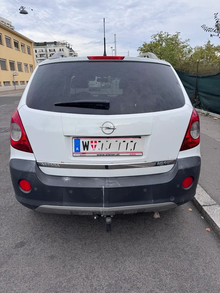 Opel Antara 2010 photo 3