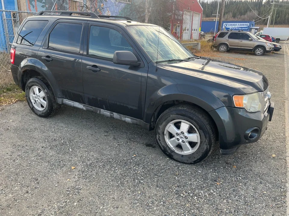 Ford Escape 2009 photo 3