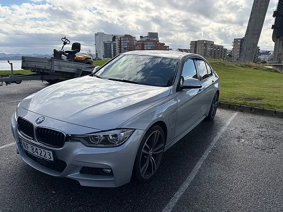 BMW 330E 2017 photo 4