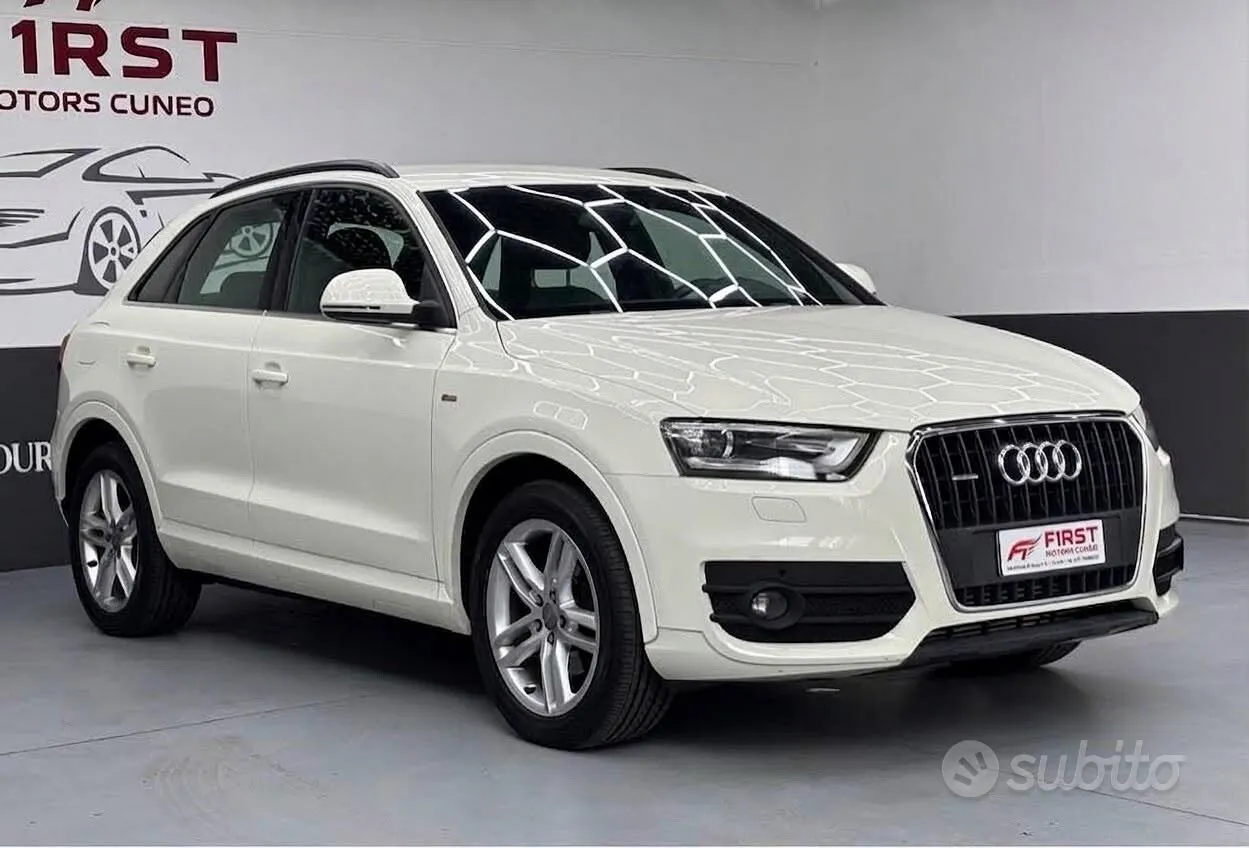Audi Q3 2012 photo 2