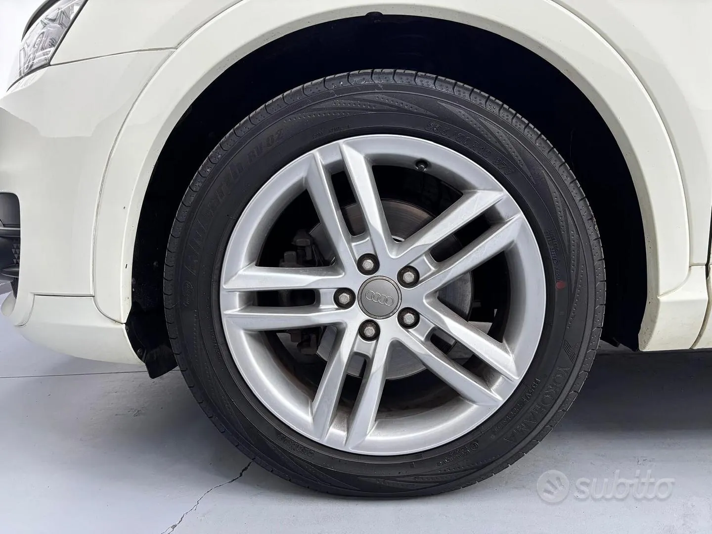 Audi Q3 2012 photo 5
