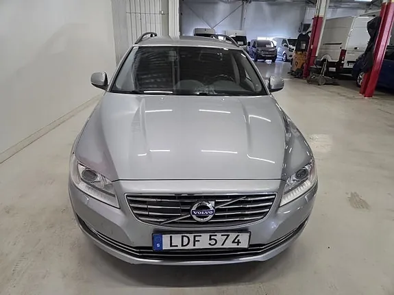 Volvo V70 2016 photo 2