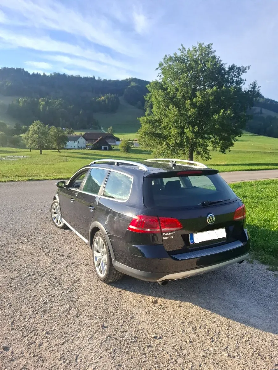 Volkswagen Passat 2012 photo 3
