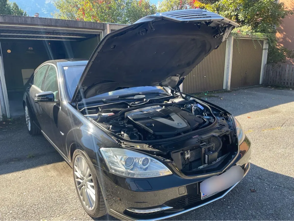 Mercedes-Benz S-Class 2011 photo 2