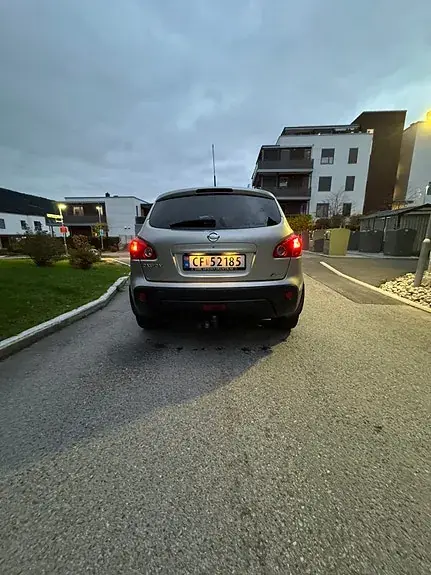 Nissan Qashqai 2009 photo 2
