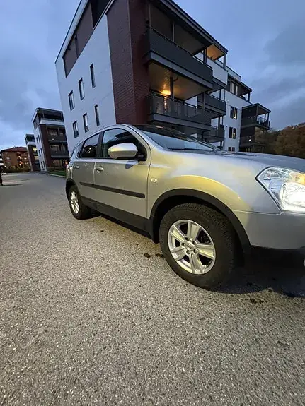 Nissan Qashqai 2009 photo 4