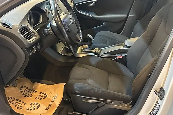 Volvo V40 2013 photo 5
