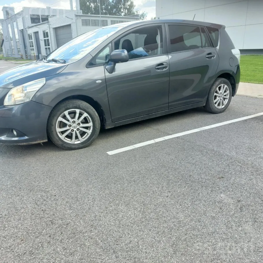 Toyota Verso 2011 photo 4