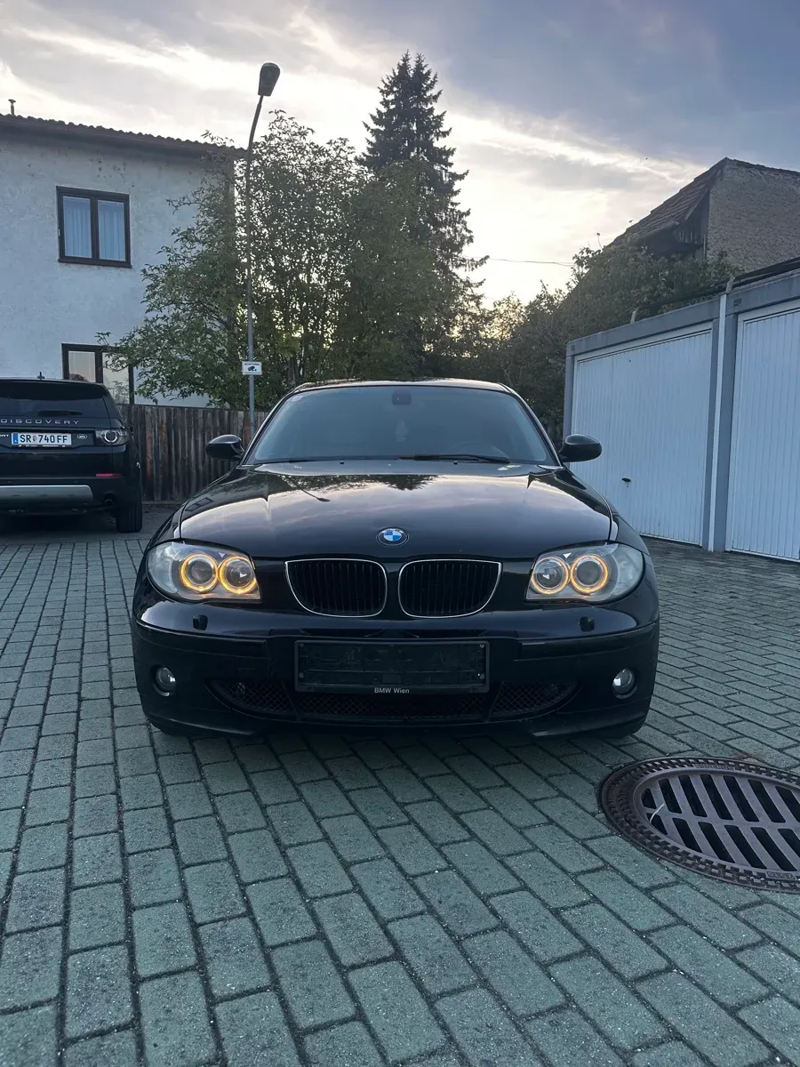 BMW 1 Series 2004 photo 2