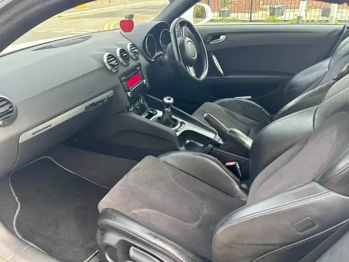 Audi Tt 2009 photo 4